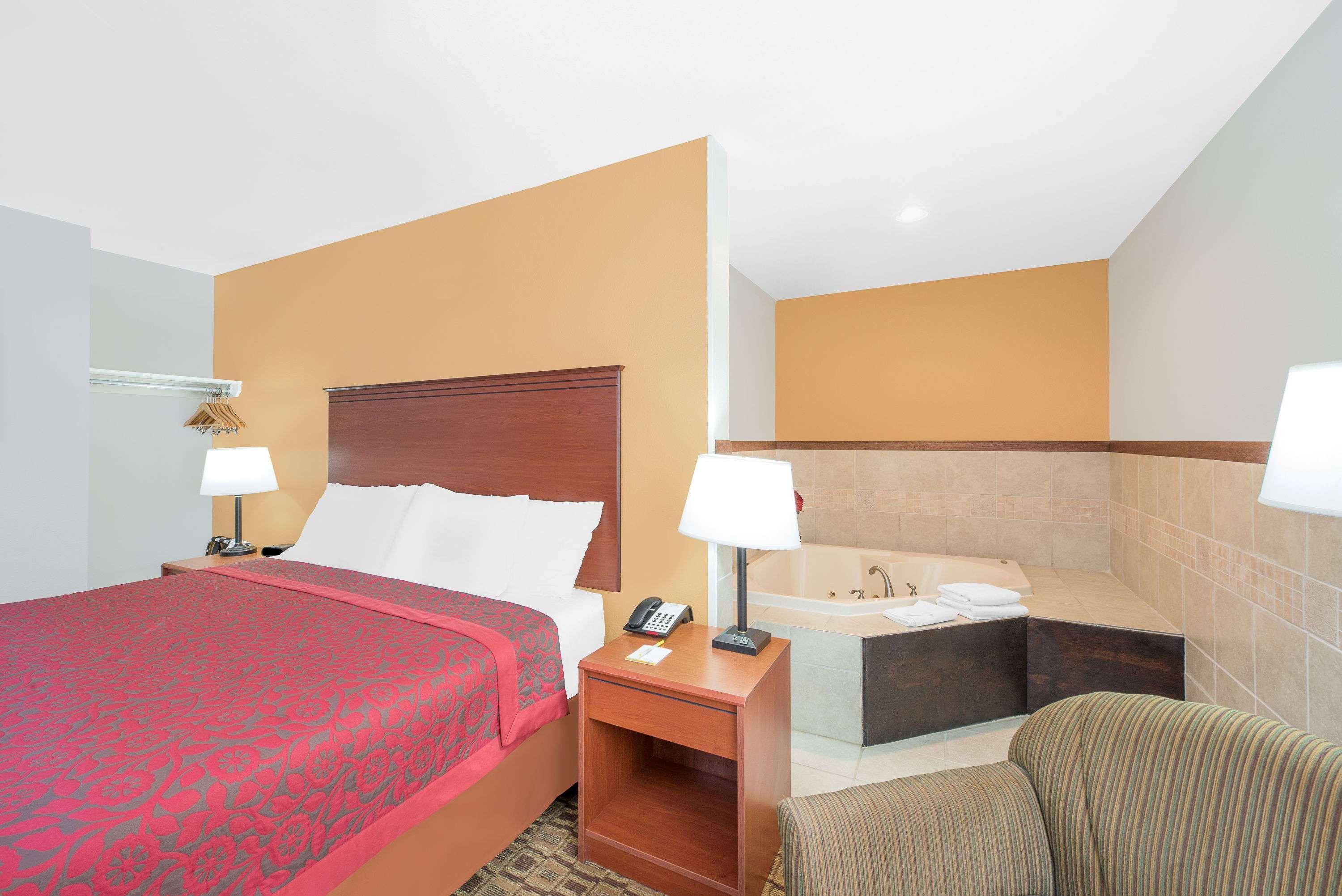 Days Inn By Wyndham Lamar Zewnętrze zdjęcie