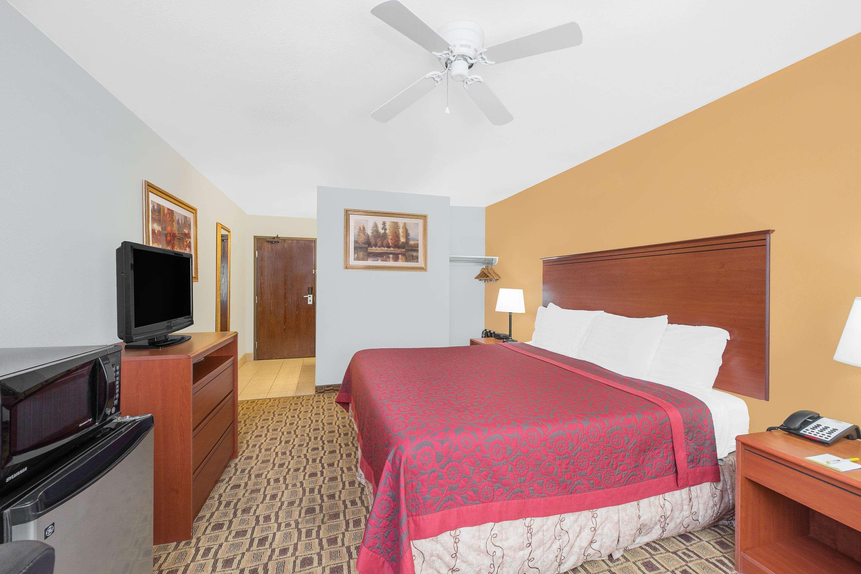 Days Inn By Wyndham Lamar Zewnętrze zdjęcie